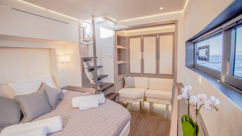 FOUNTAINE-PAJOT-POWER-67-CABINS-01