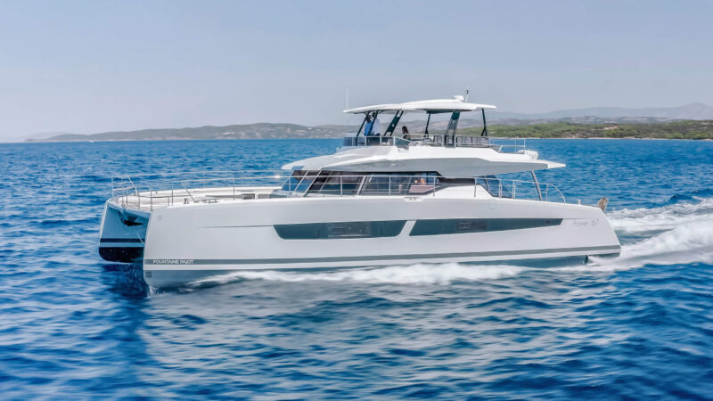 FOUNTAINE-PAJOT-POWER-67-RUNNING-07