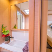 catamaran_lucky_clover_guest_ensuite2