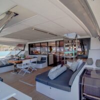 YACHTING_Power 67_kitchen-livingroom day_hi_IMG_7664