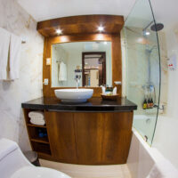 bathroom2