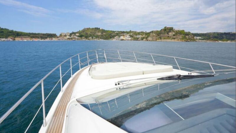 2.1 Foredeck views