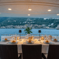 206 Outdoor dining