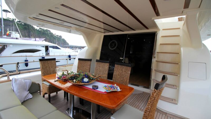 Aft dining area
