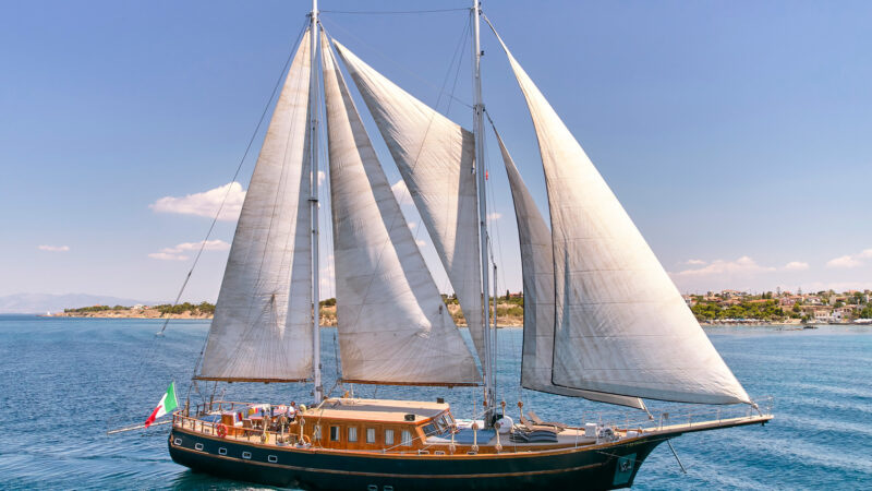 MYRA yacht