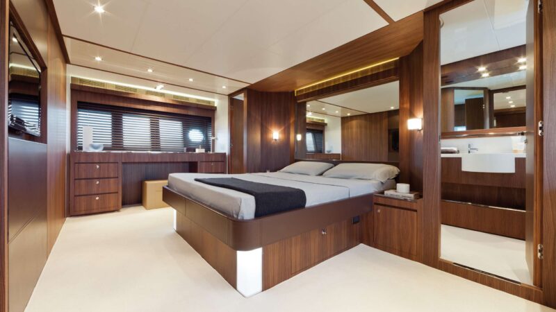 riva-92-duchessa-interior-14