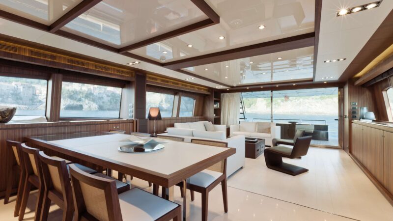riva-92-duchessa-interior-19