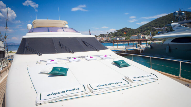 Riva Yacht ZIA CANAIA - Foredeck sunpads