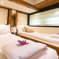 Twin cabin detail
